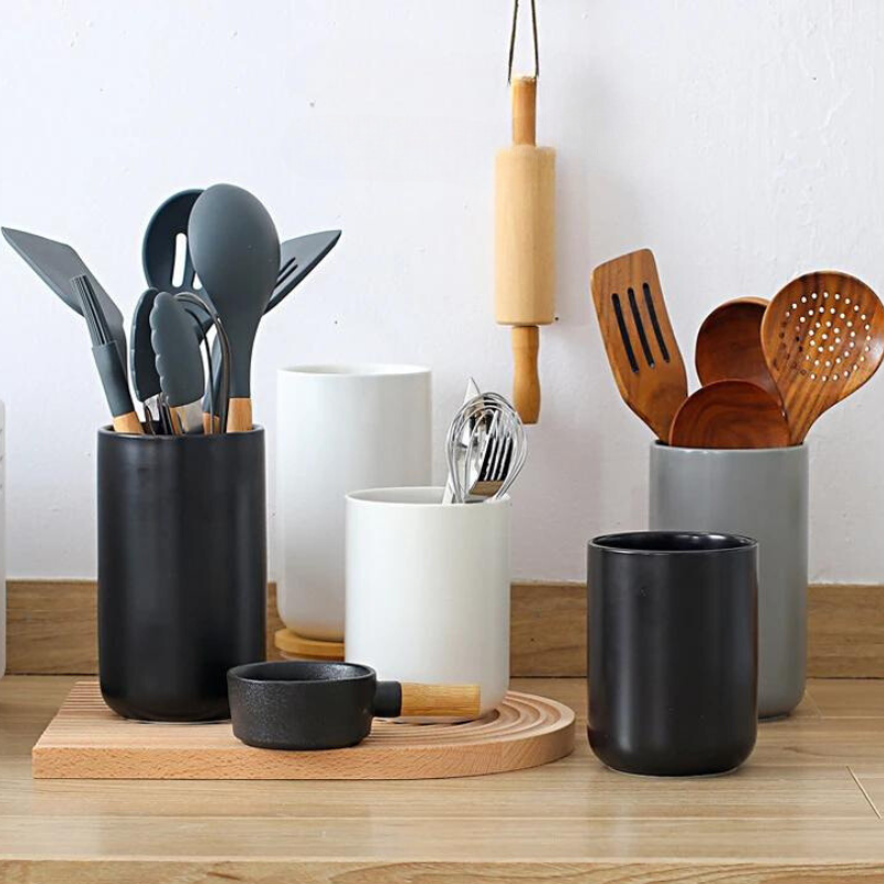UTENSIL CROCK, CERAMIC